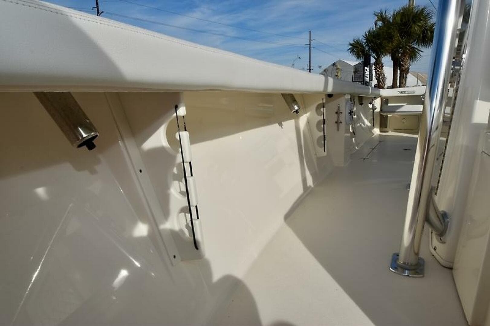 2023 Pathfinder 2700 — photo 19