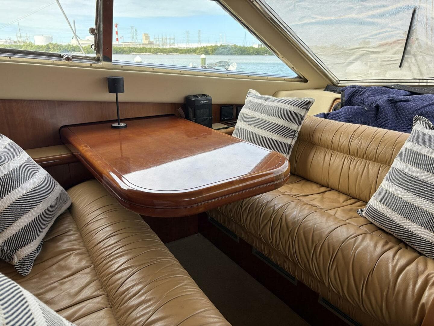 1999 Ferretti Yachts 80 Rph — photo 7