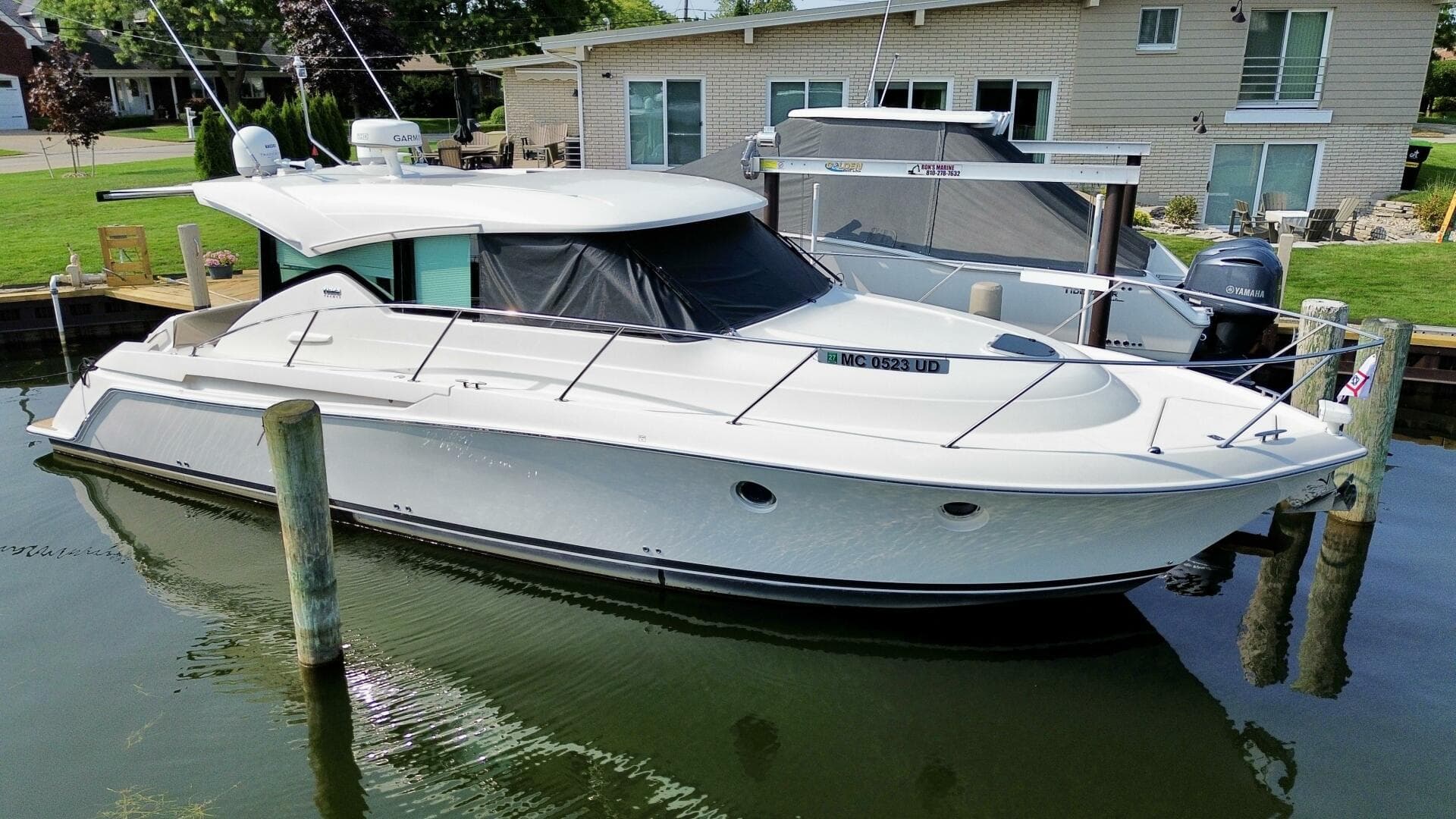 2016 Tiara Yachts 39 Coupe