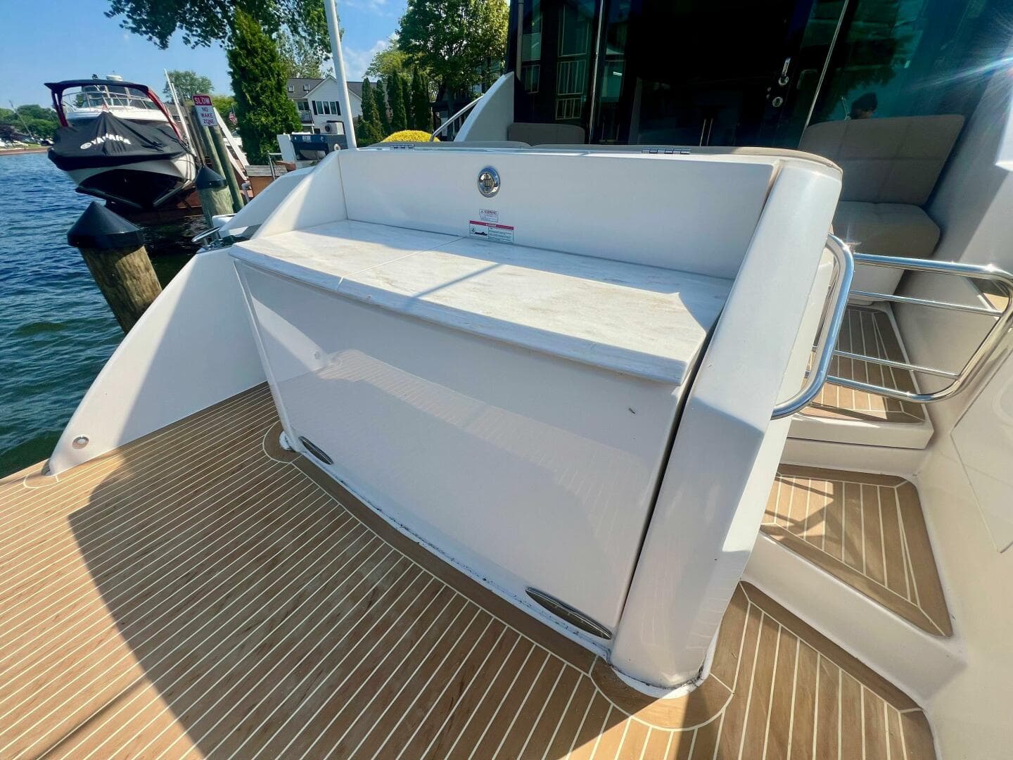 2016 Tiara Yachts 39 Coupe — photo 8