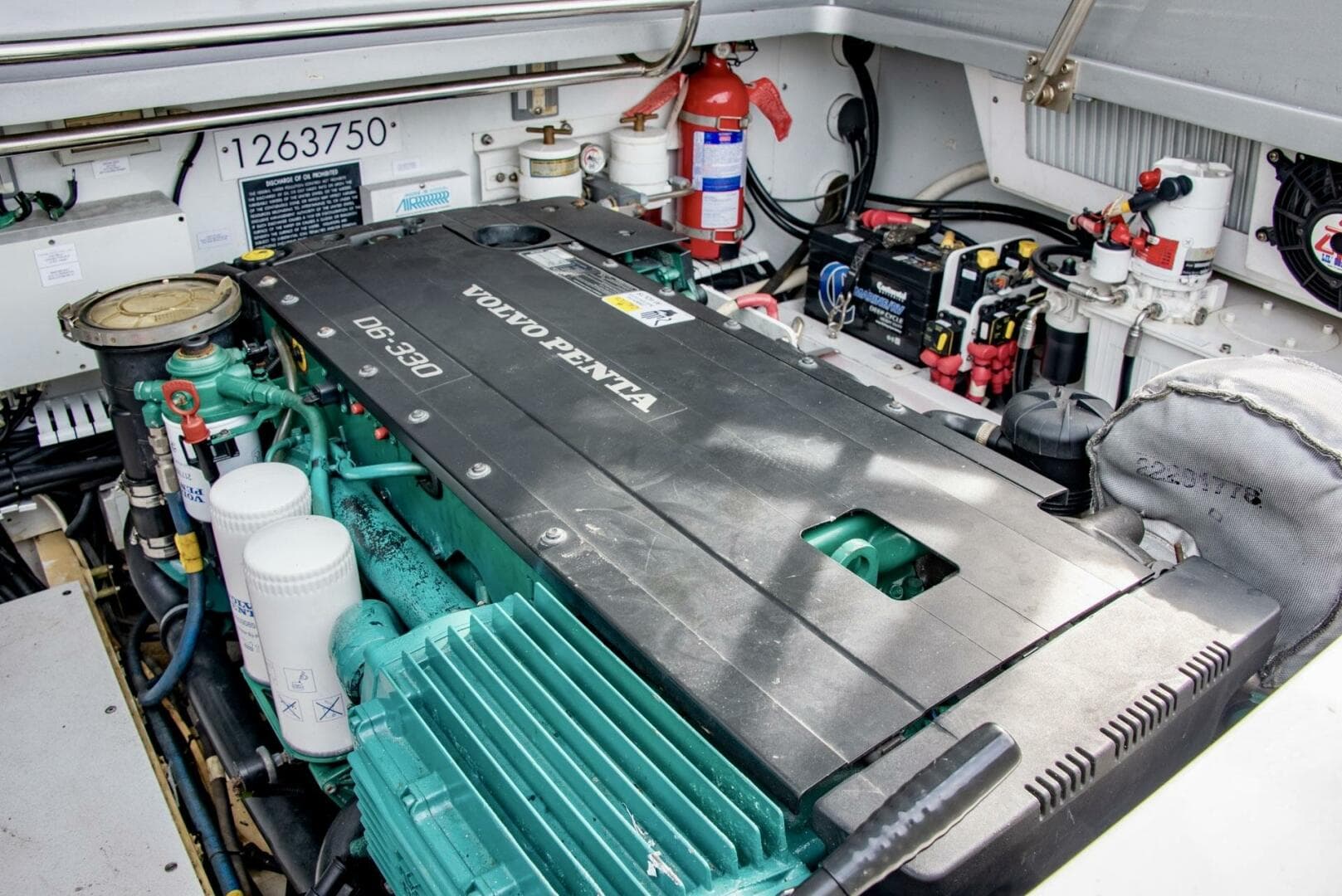 2016 Hodgdon Yachts Venetian Limo — photo 10