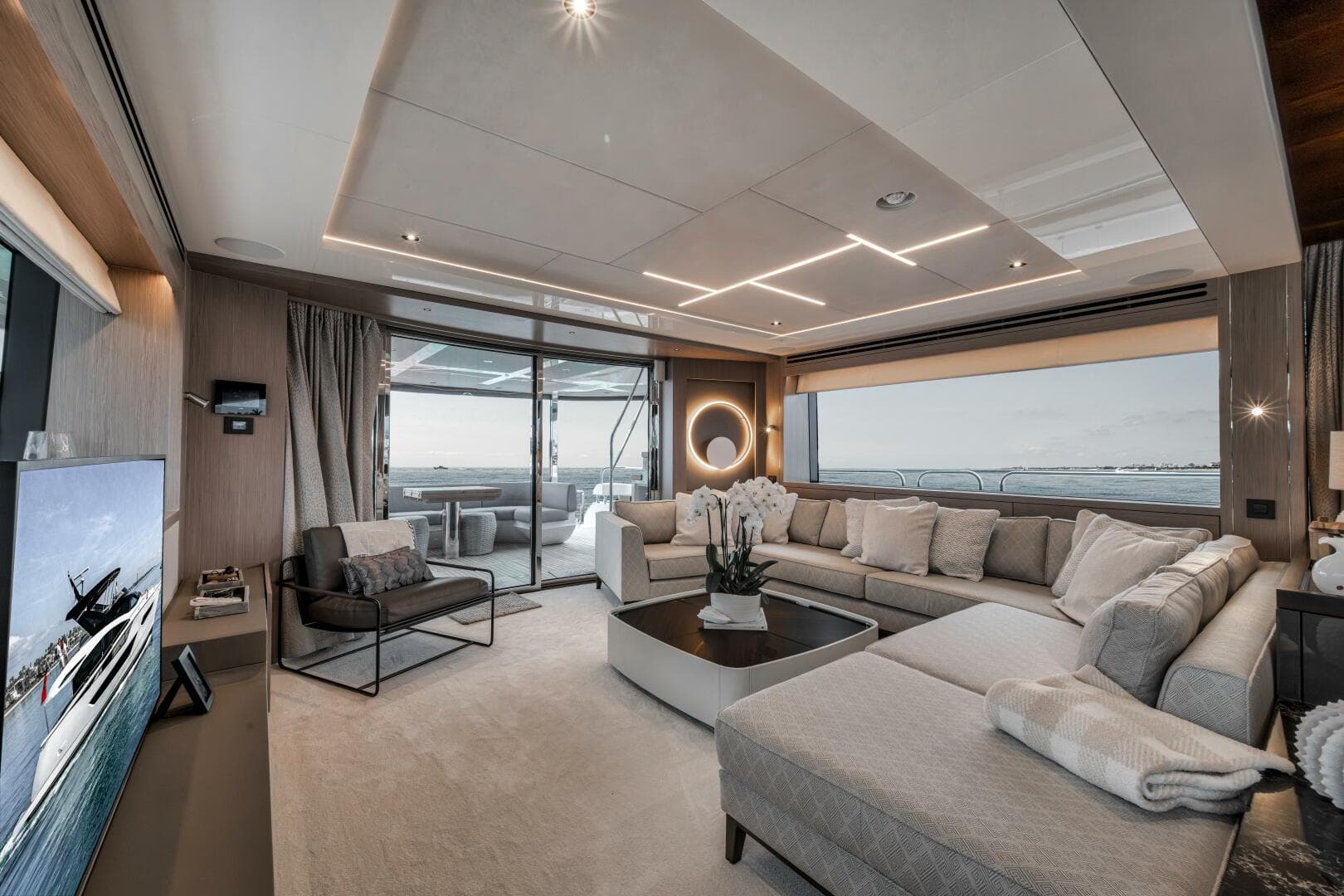 2026 Sunseeker 88 Yacht — photo 28