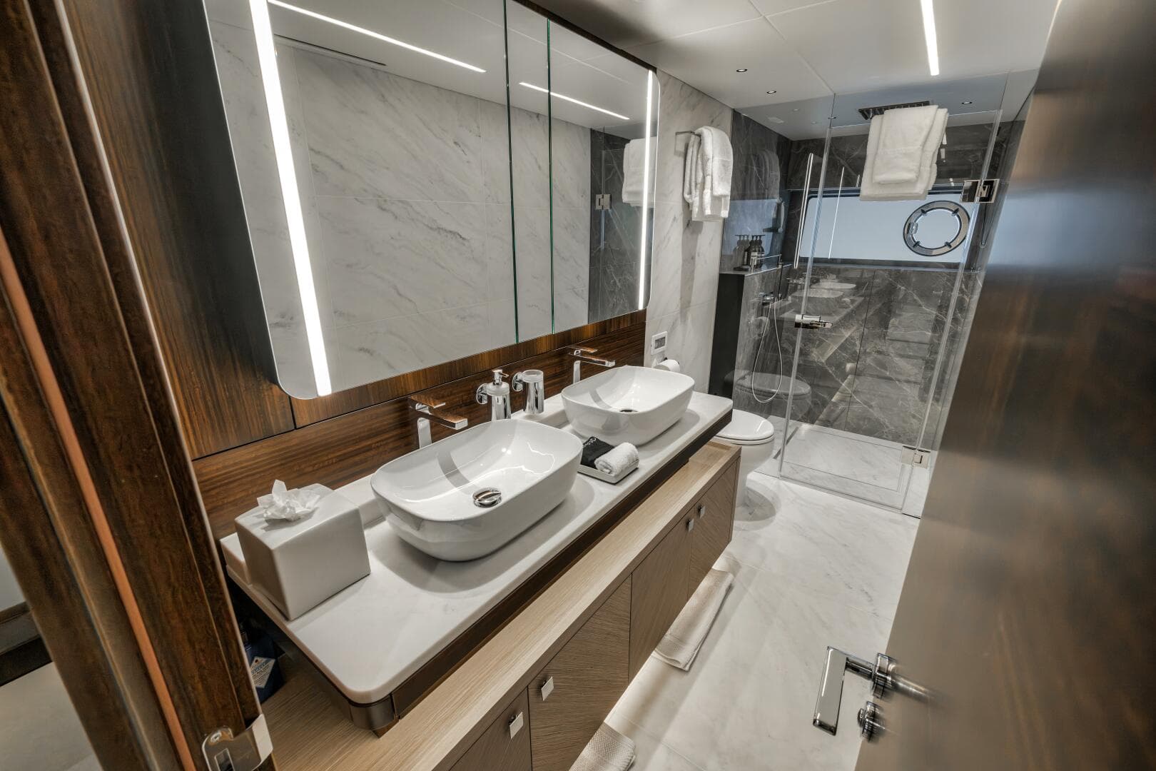 2026 Sunseeker 88 Yacht — photo 58