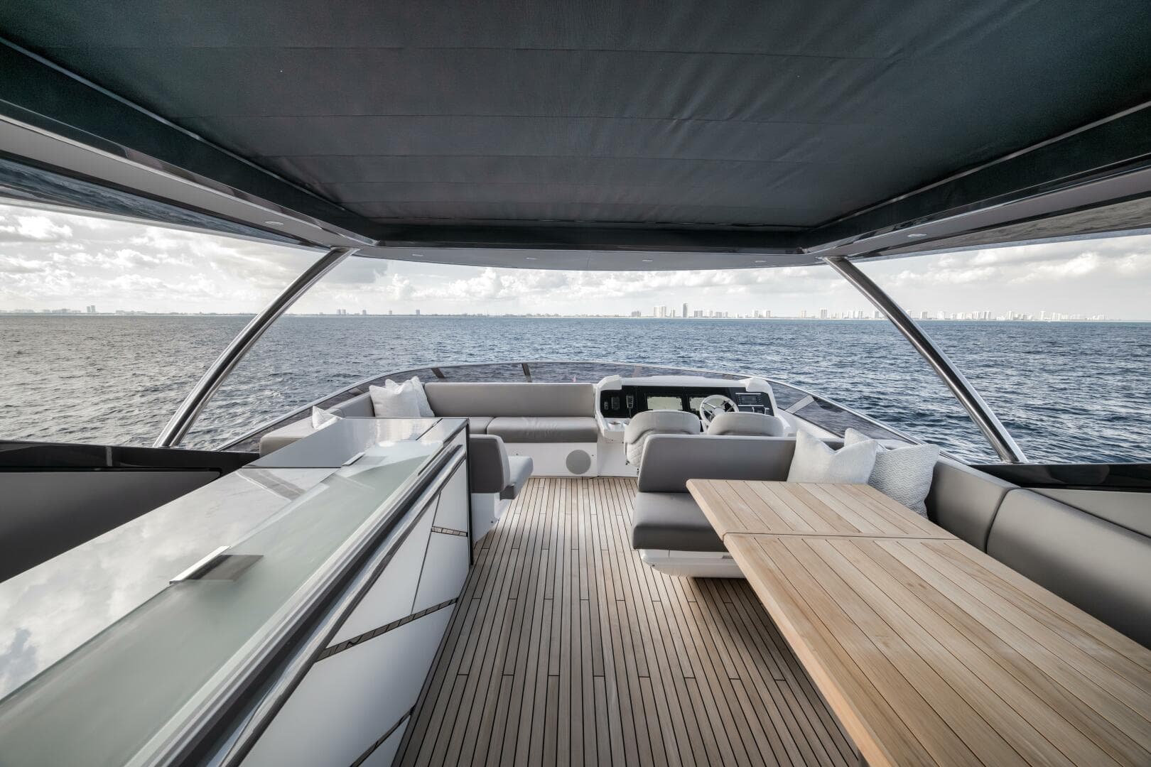 2026 Sunseeker 88 Yacht — photo 96