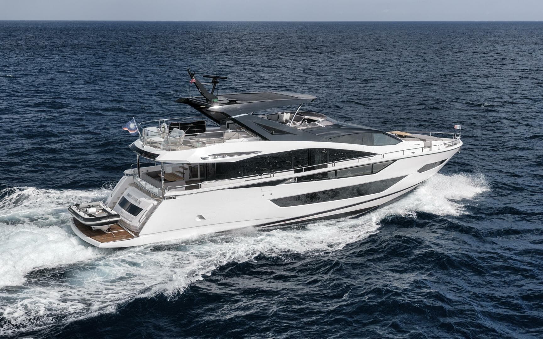 2026 Sunseeker 88 Yacht — photo 12