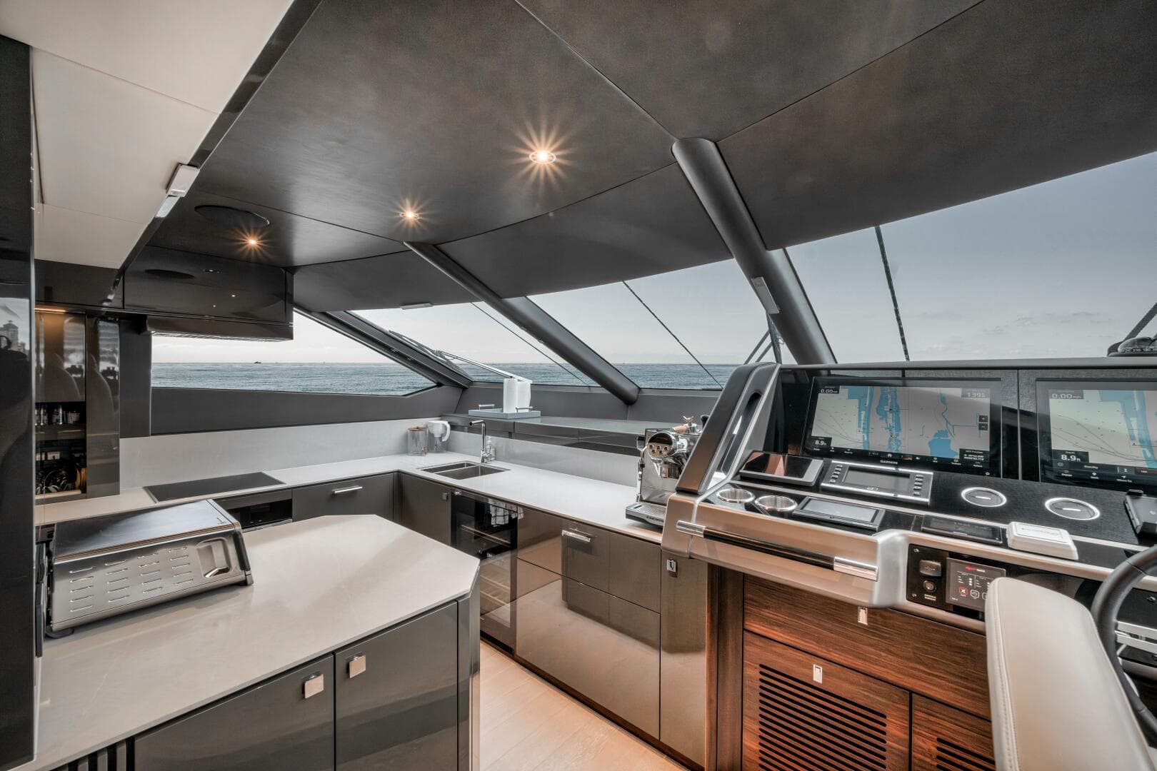 2026 Sunseeker 88 Yacht — photo 39