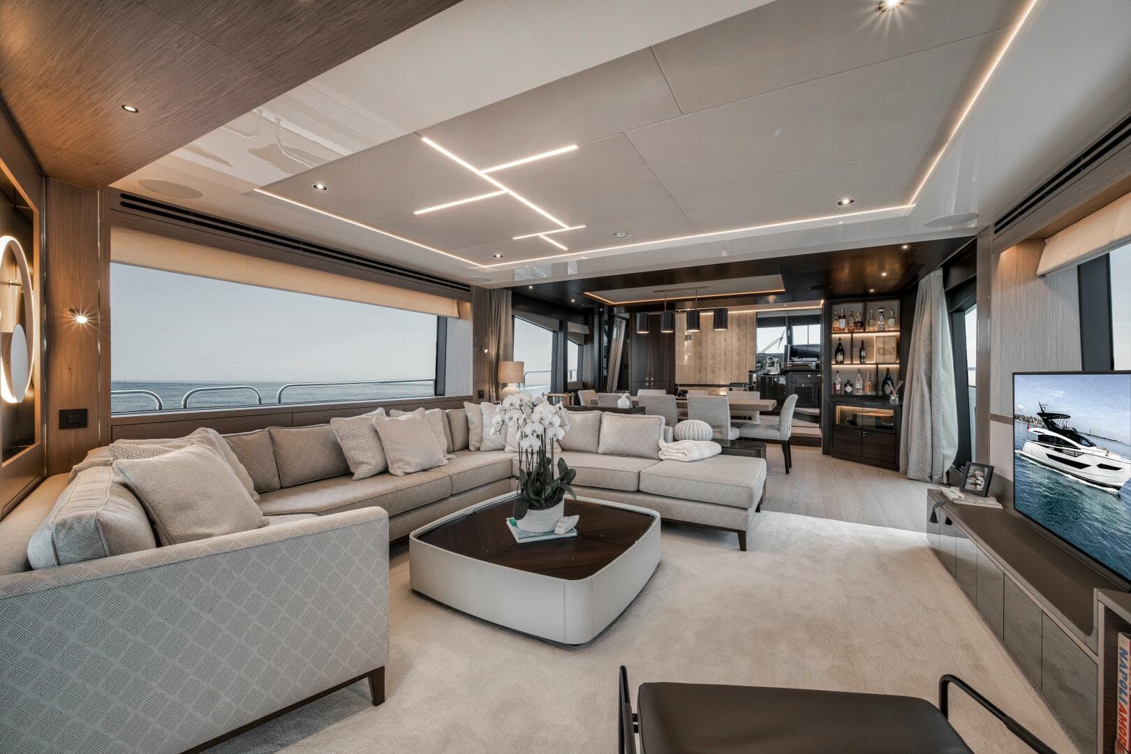 2026 Sunseeker 88 Yacht — photo 26