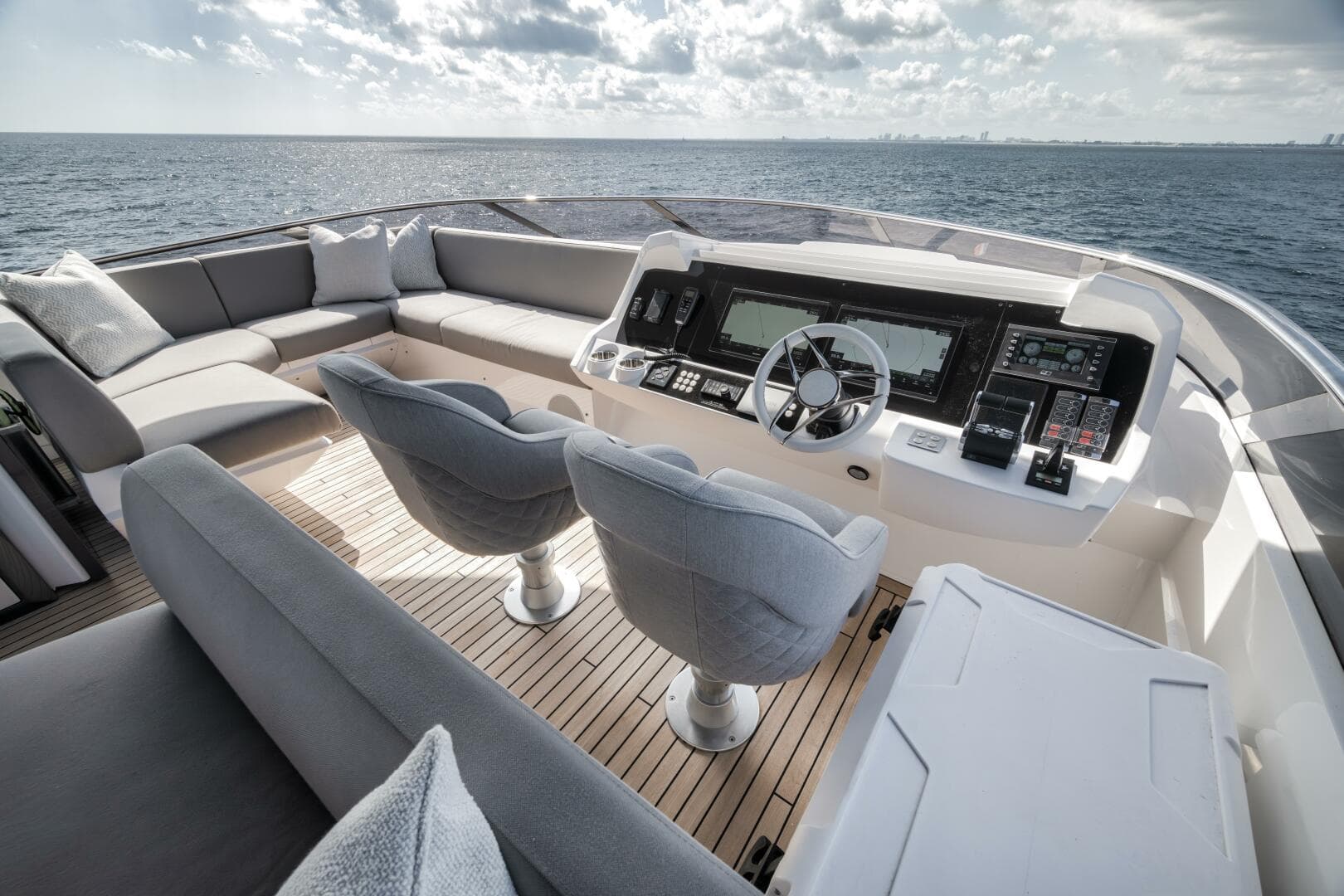 2026 Sunseeker 88 Yacht — photo 103