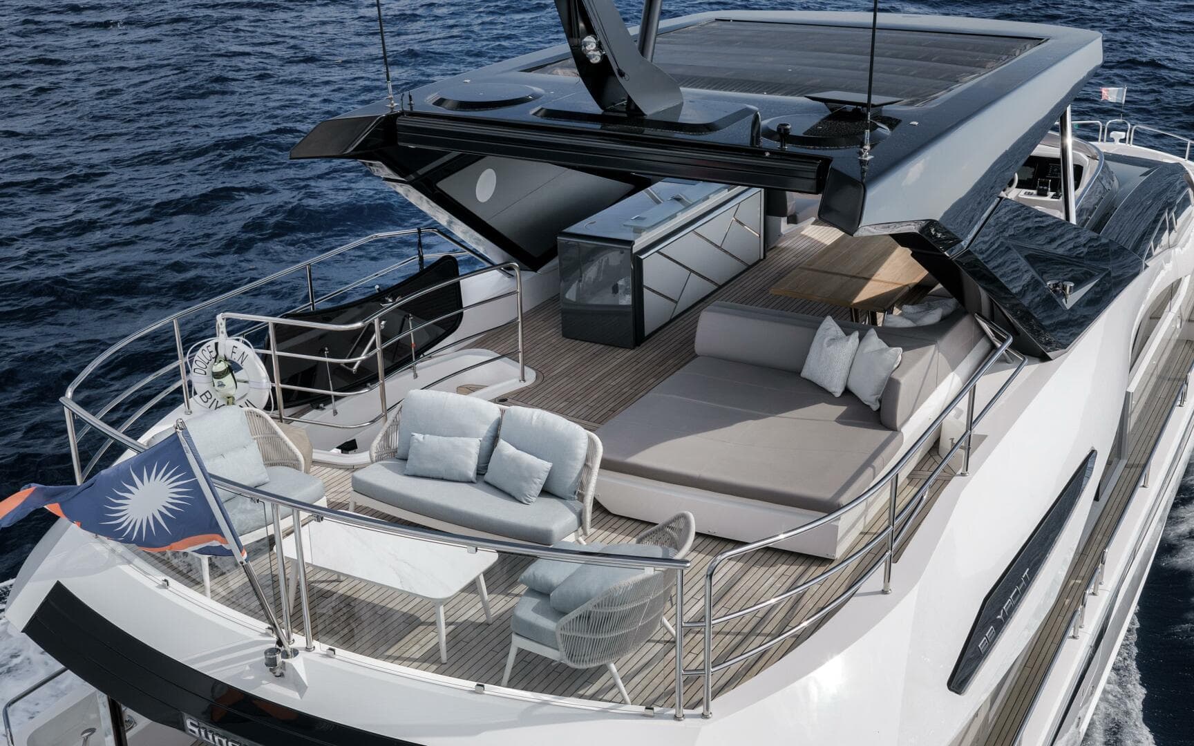 2026 Sunseeker 88 Yacht — photo 10