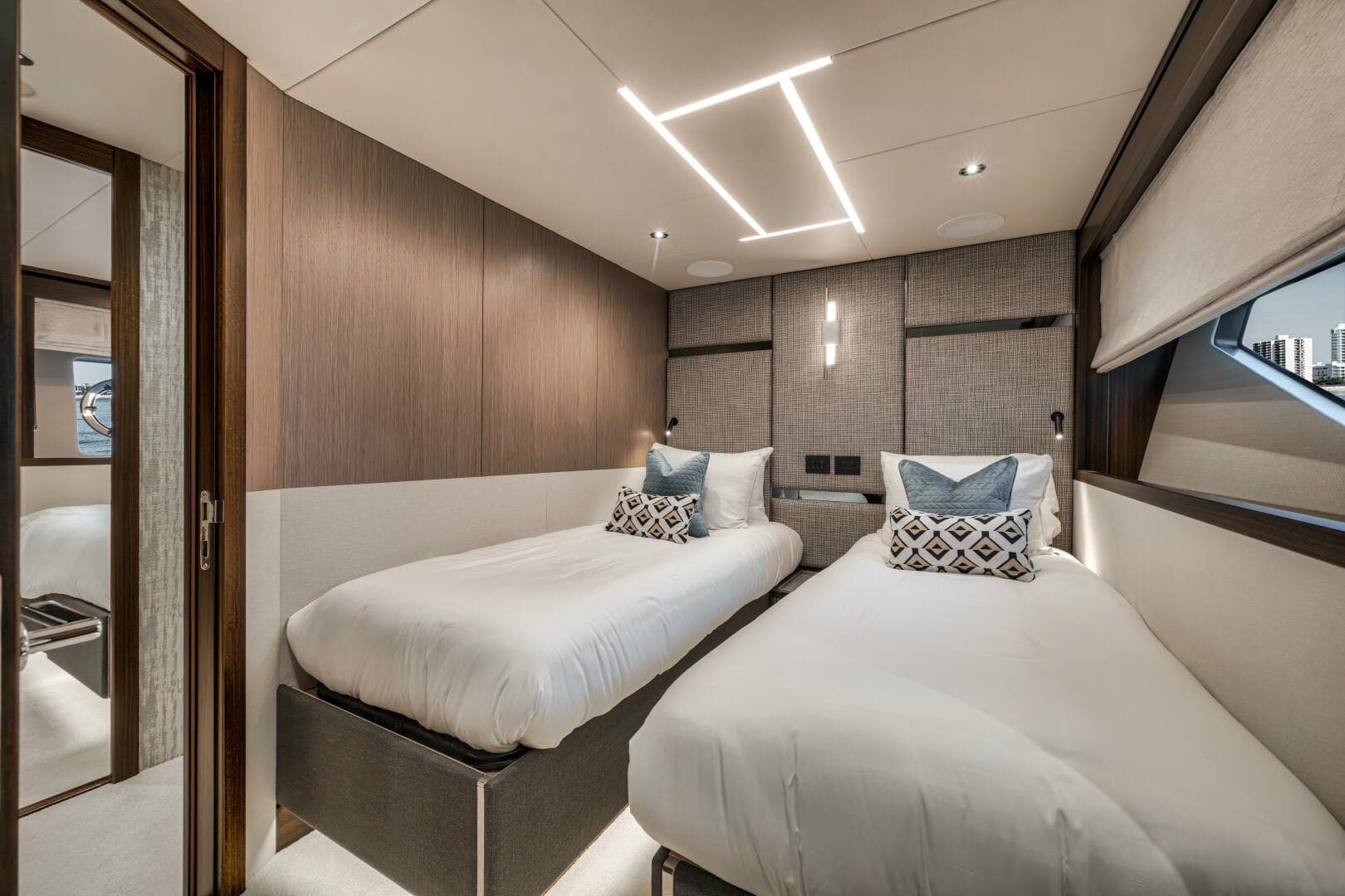 2026 Sunseeker 88 Yacht — photo 64