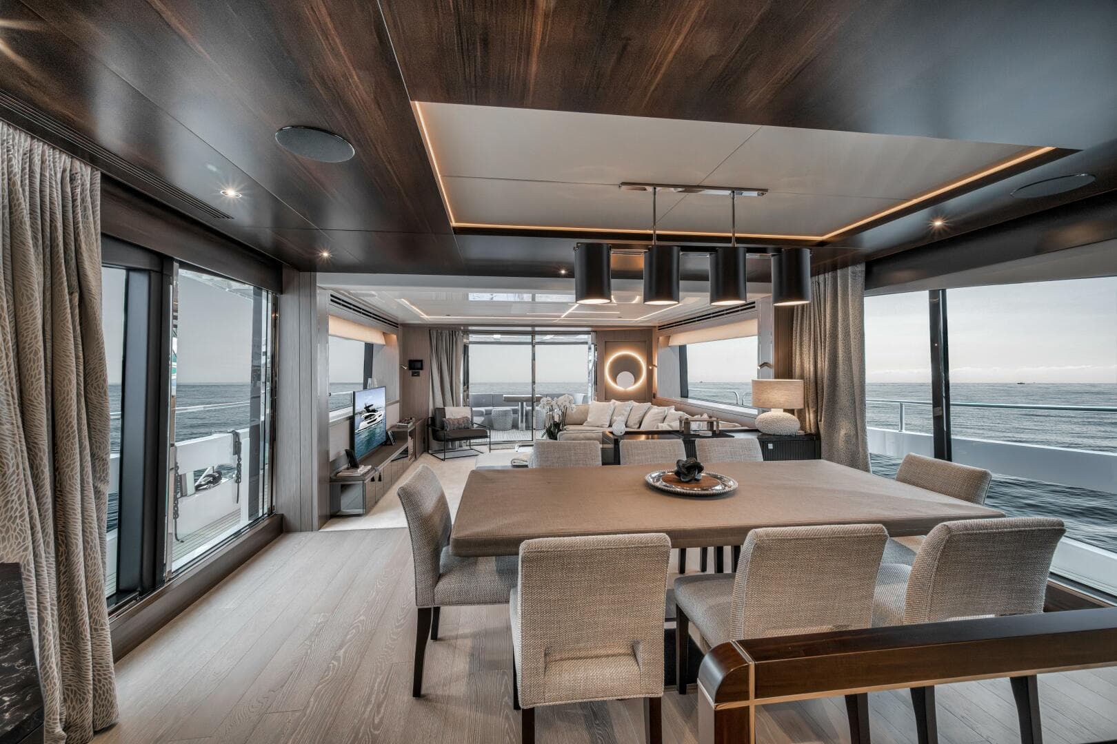 2026 Sunseeker 88 Yacht — photo 32