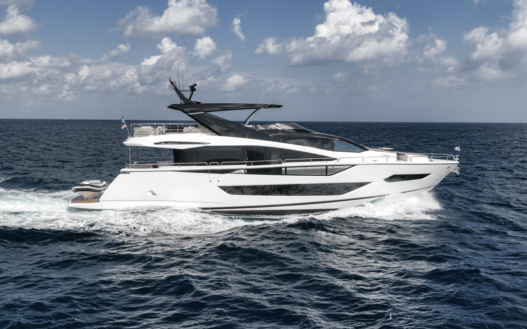 2026 Sunseeker 88 Yacht — photo 13