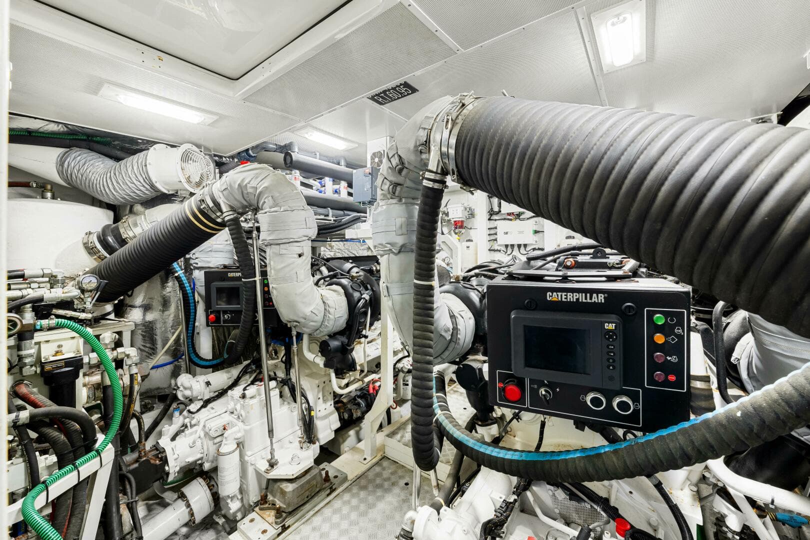 2014 Princess Y72 — photo 155