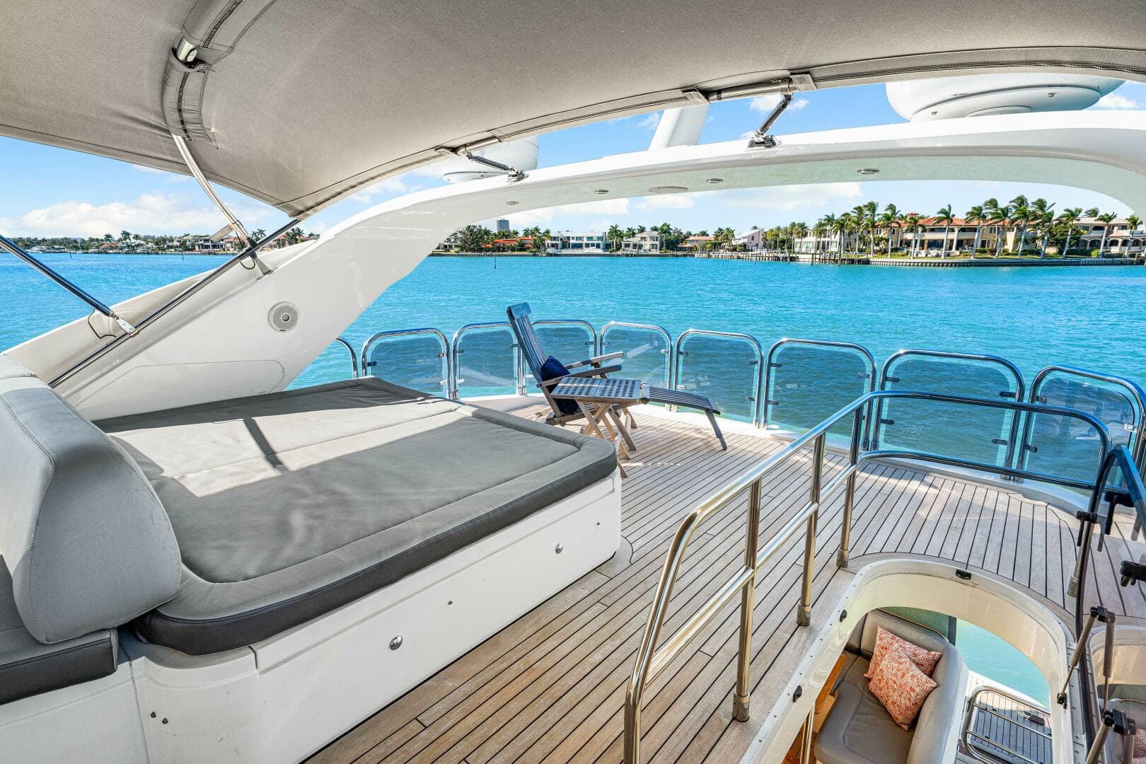 2014 Princess Y72 — photo 106