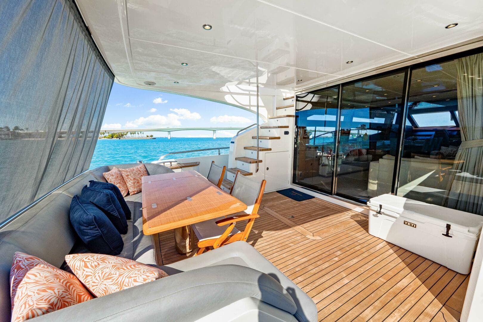 2014 Princess Y72 — photo 77