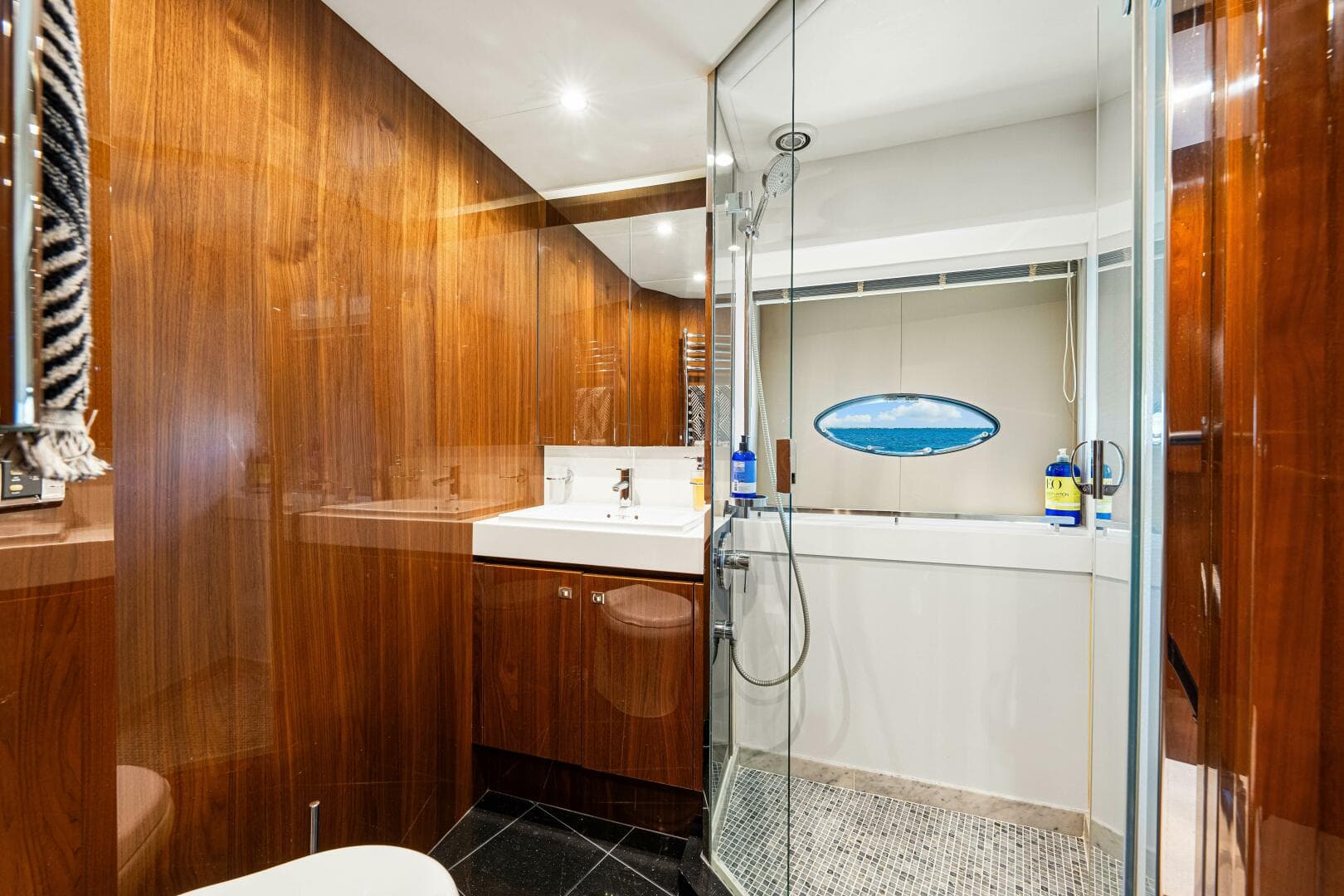 2014 Princess Y72 — photo 147