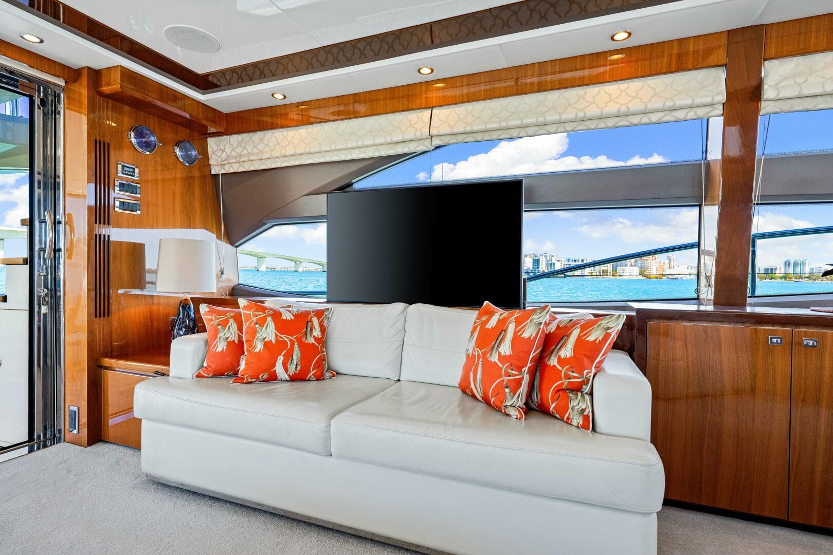 2014 Princess Y72 — photo 121