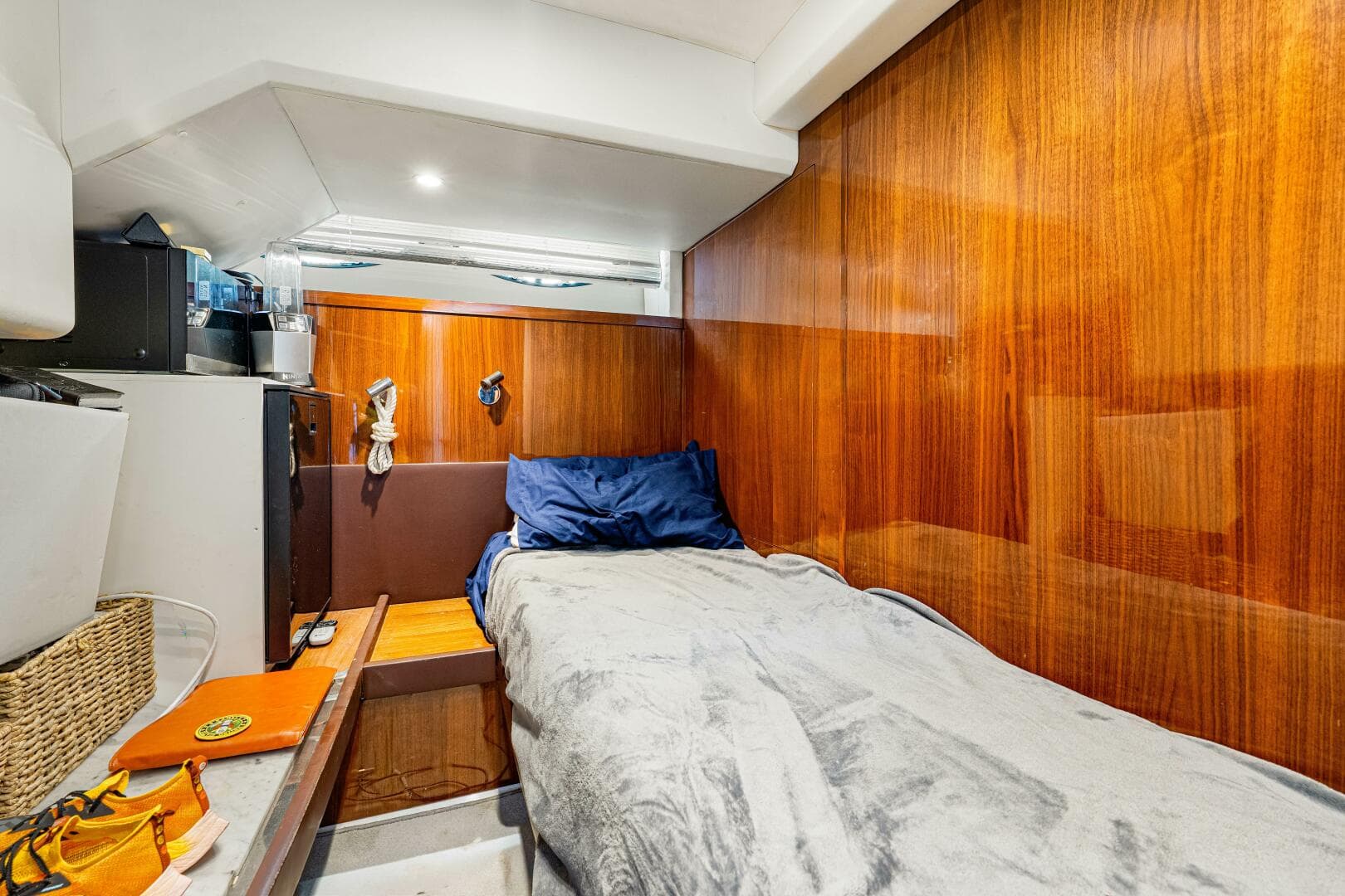 2014 Princess Y72 — photo 153