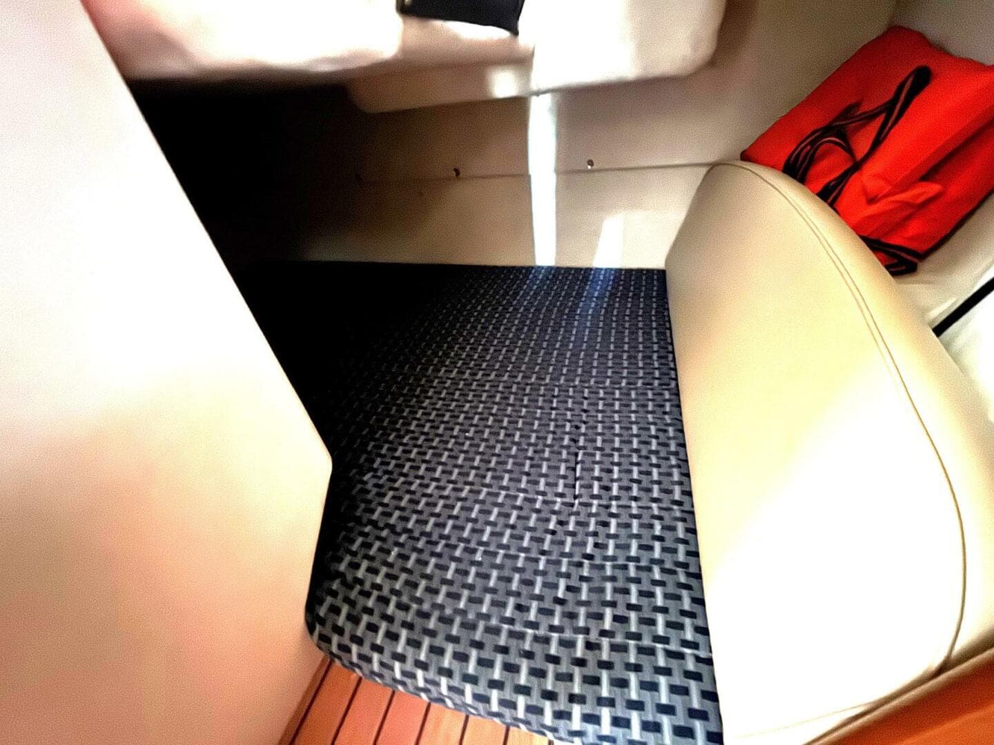 2005 Bayliner 285 — photo 16