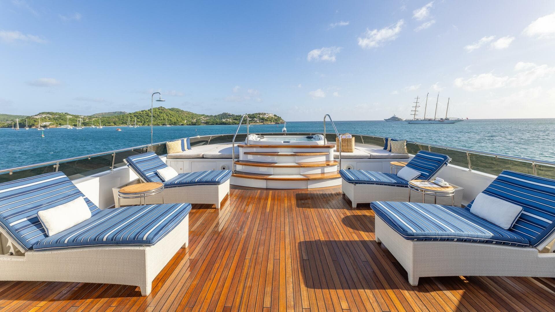 2001 Trinity Yachts Tri-Deck — photo 28