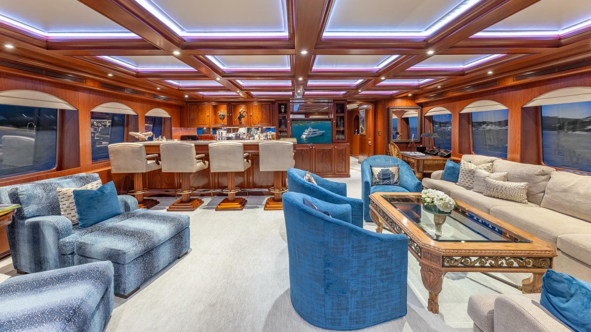 2001 Trinity Yachts Tri-Deck — photo 22