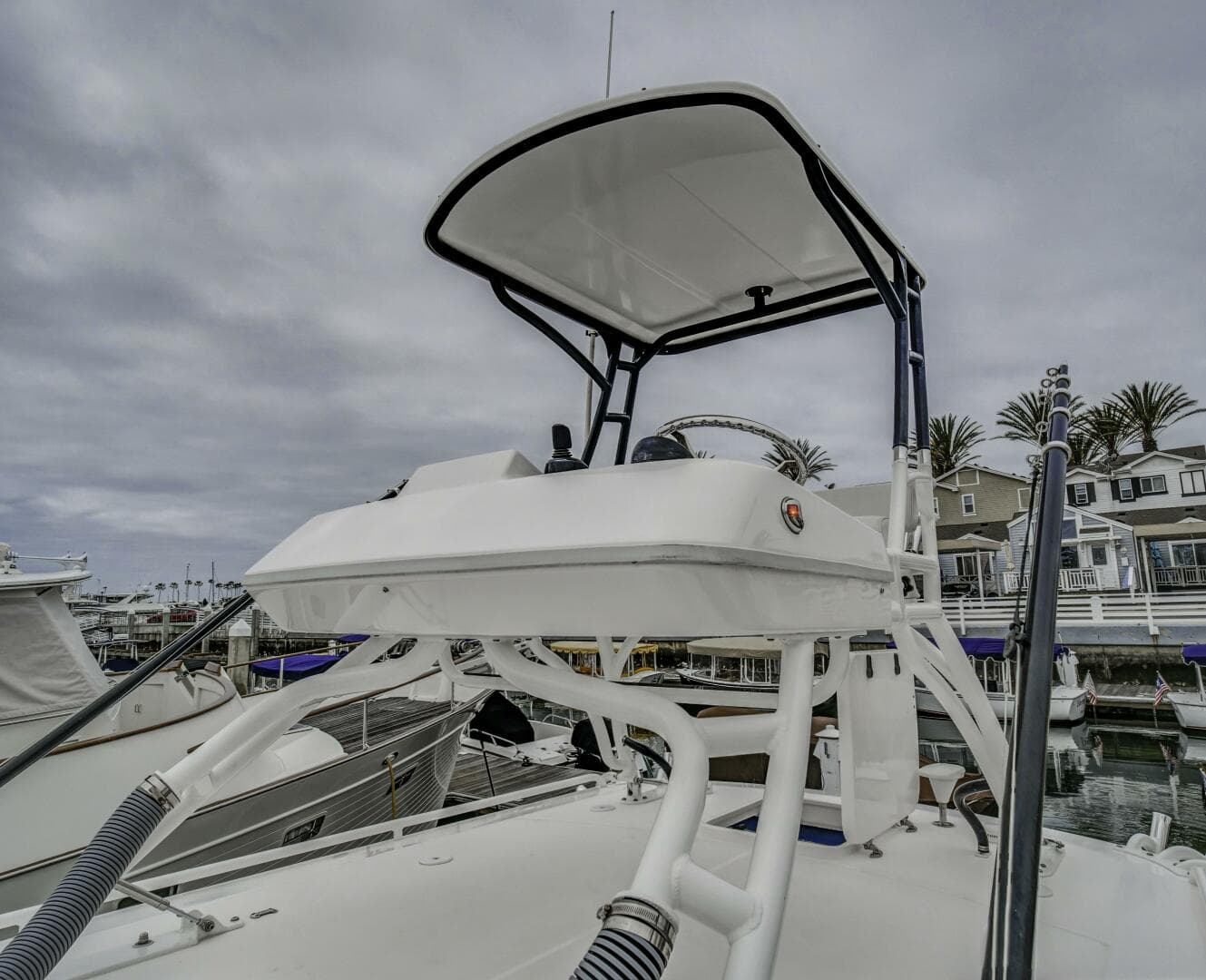 2015 Everglades 435 Center Console — photo 21