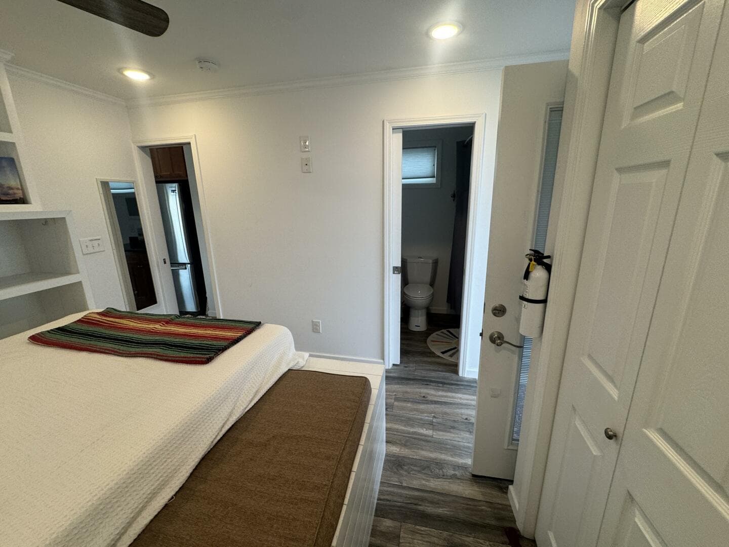 2019 Harbor Home Cozy Cottage 52 X 16 Tiny — photo 61