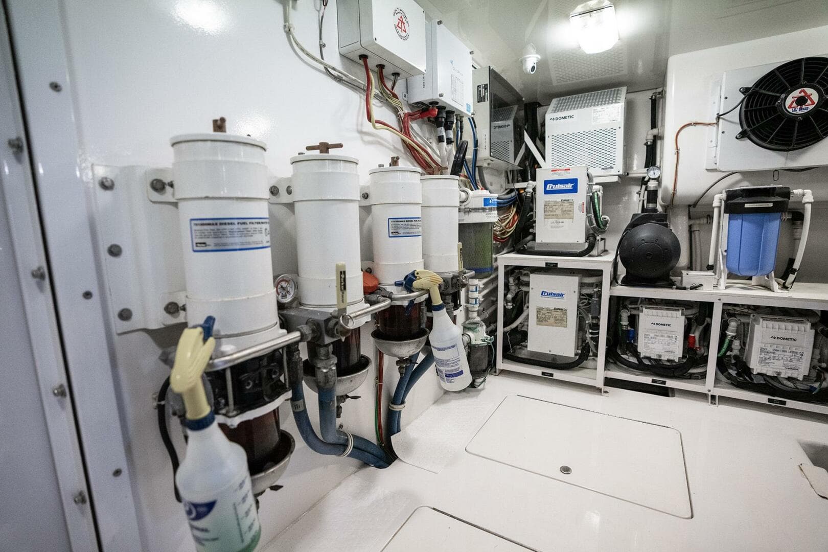 2014 Viking 66 Convertible — photo 21