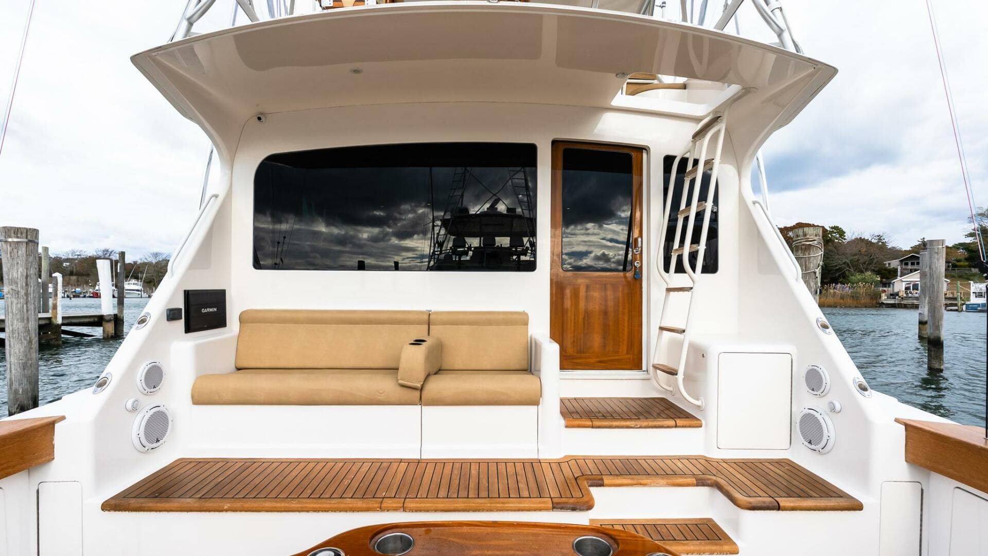 2007 Viking 64 Convertible — photo 15