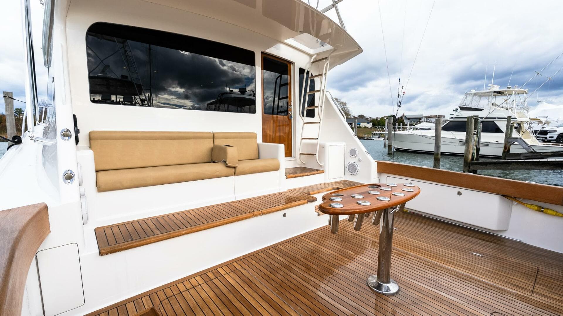 2007 Viking 64 Convertible — photo 14