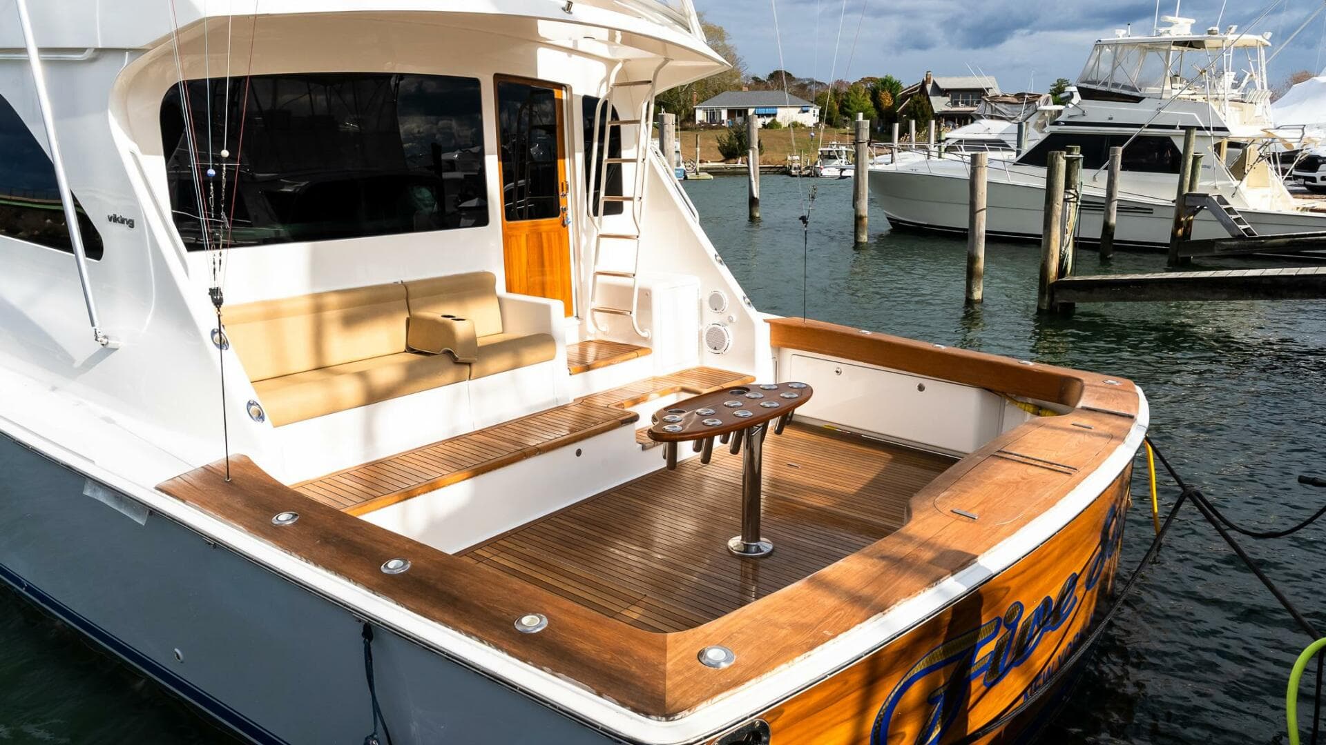 2007 Viking 64 Convertible — photo 4