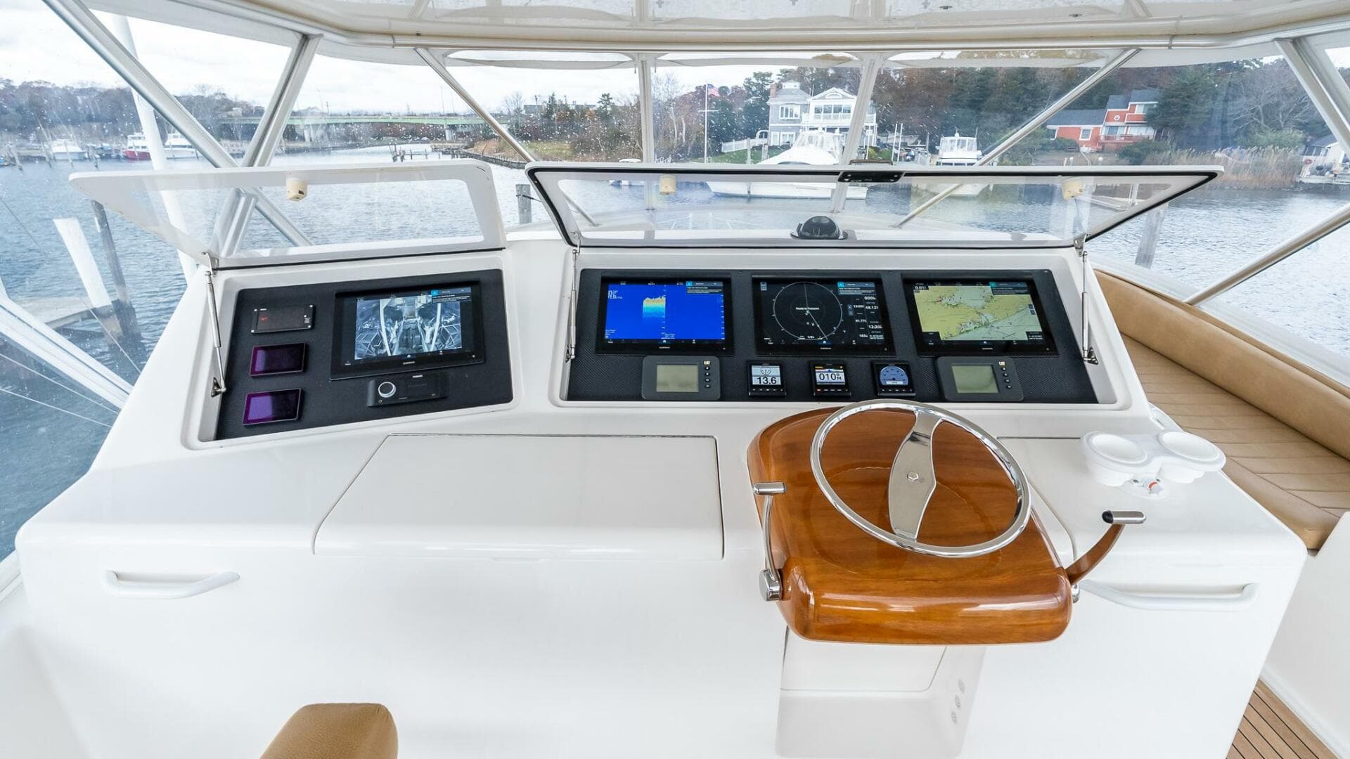 2007 Viking 64 Convertible — photo 24