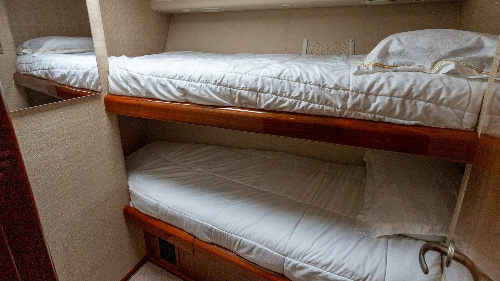 2007 Viking 64 Convertible — photo 56