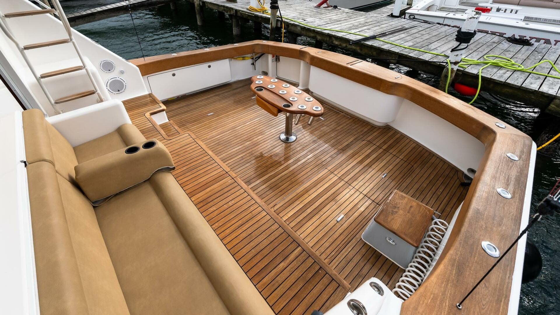 2007 Viking 64 Convertible — photo 6