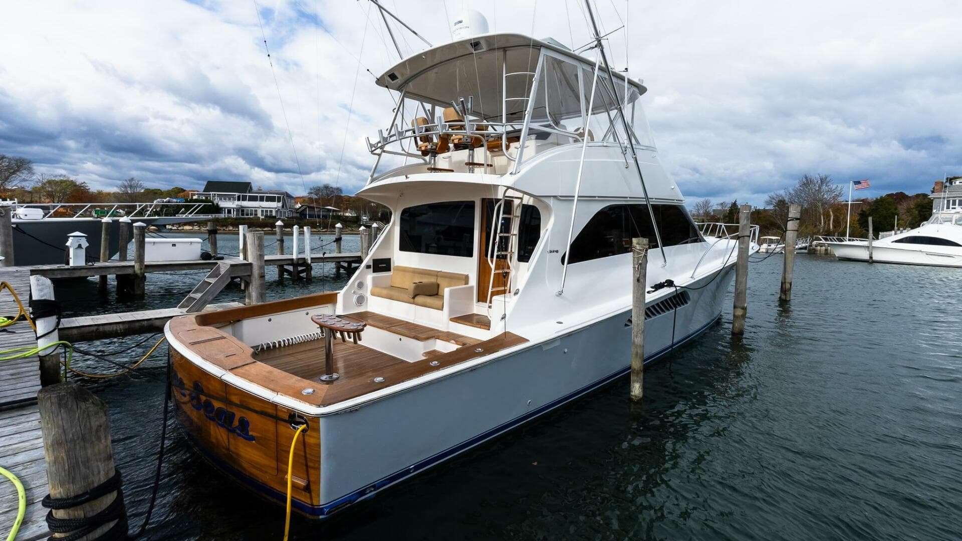 2007 Viking 64 Convertible — photo 3