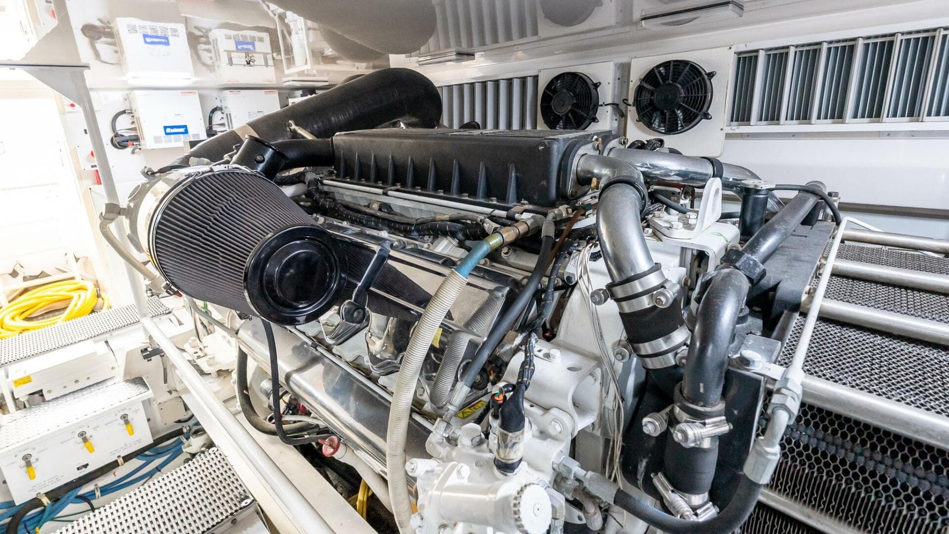 2007 Viking 64 Convertible — photo 62