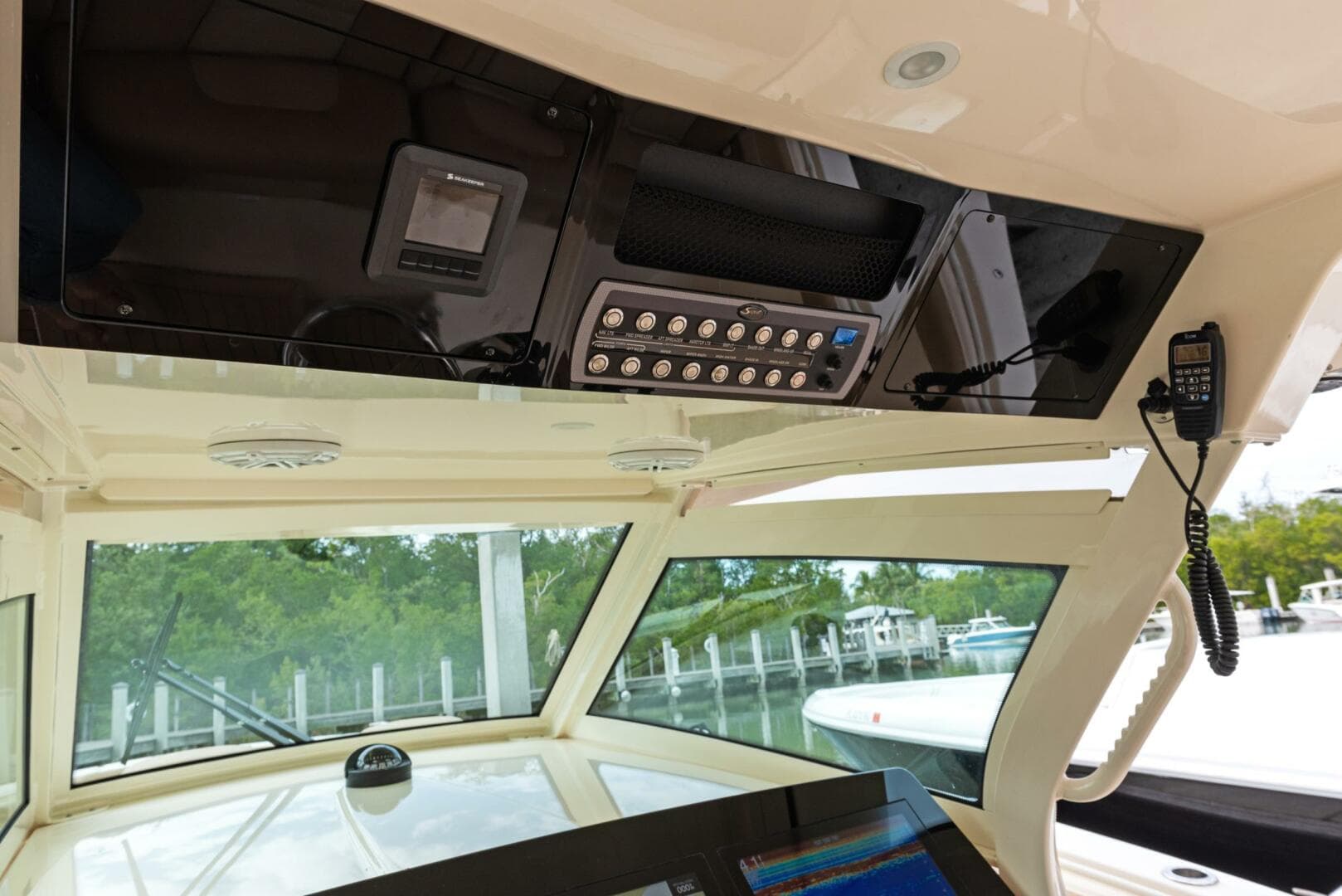 2018 Scout 420 LXF — photo 10