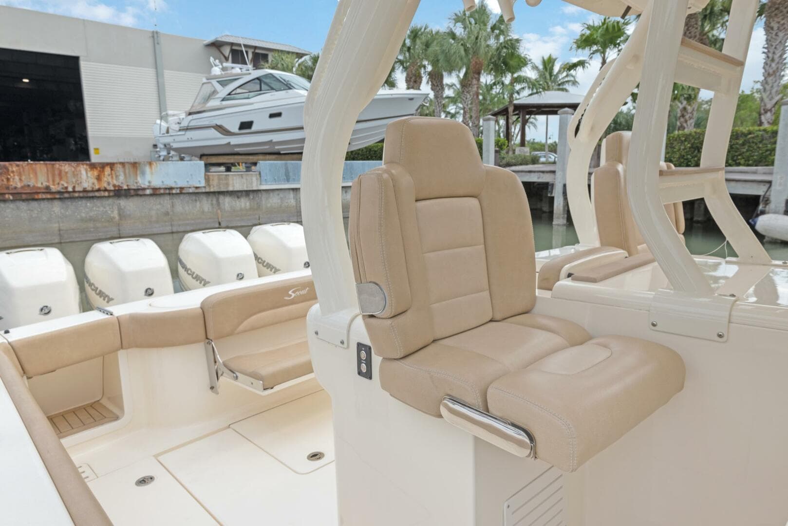 2018 Scout 420 LXF — photo 7