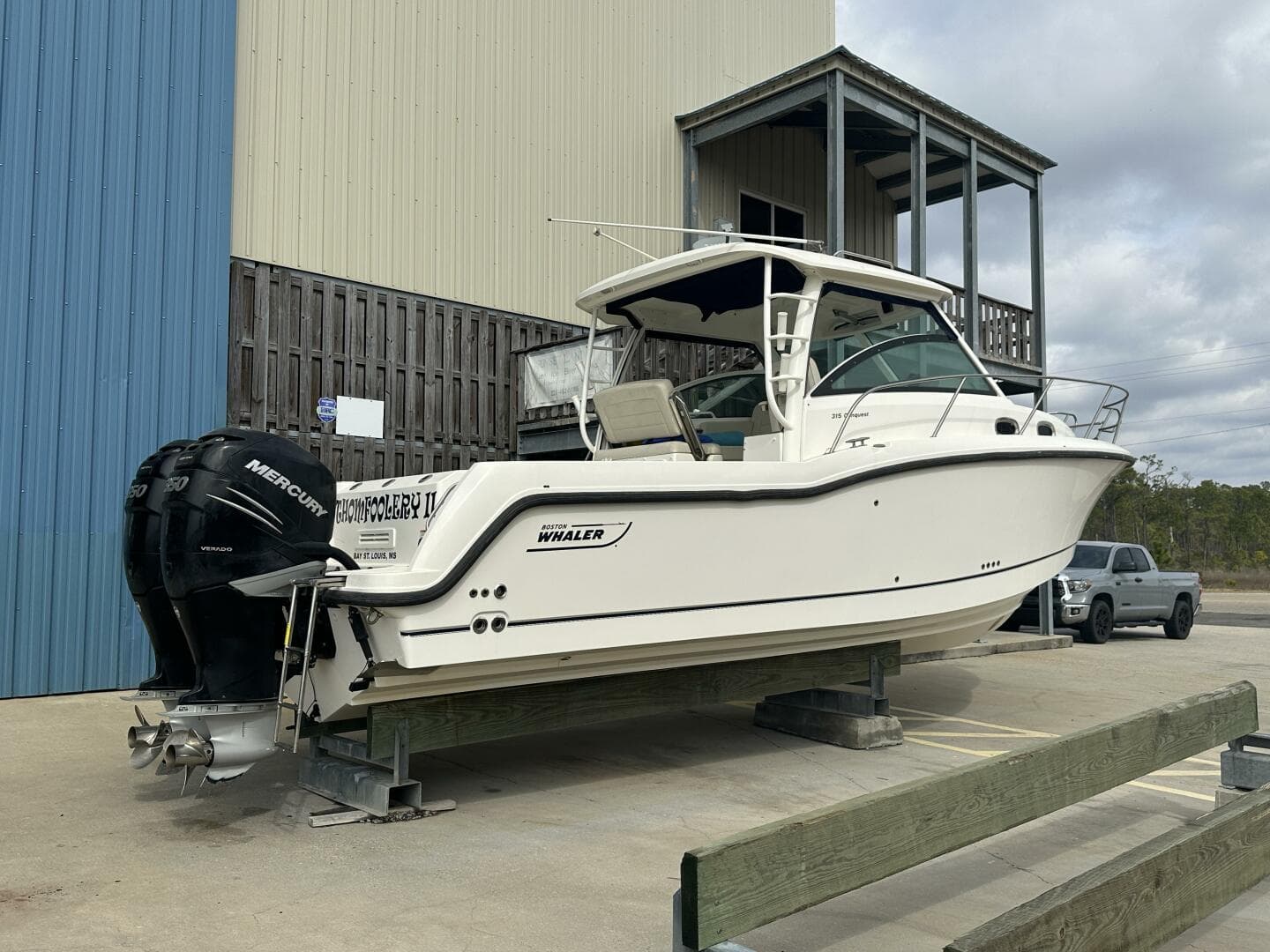 2016 Boston Whaler 315 Conquest — photo 3