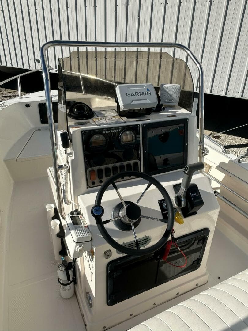 2001 Key West Sportsman — photo 17