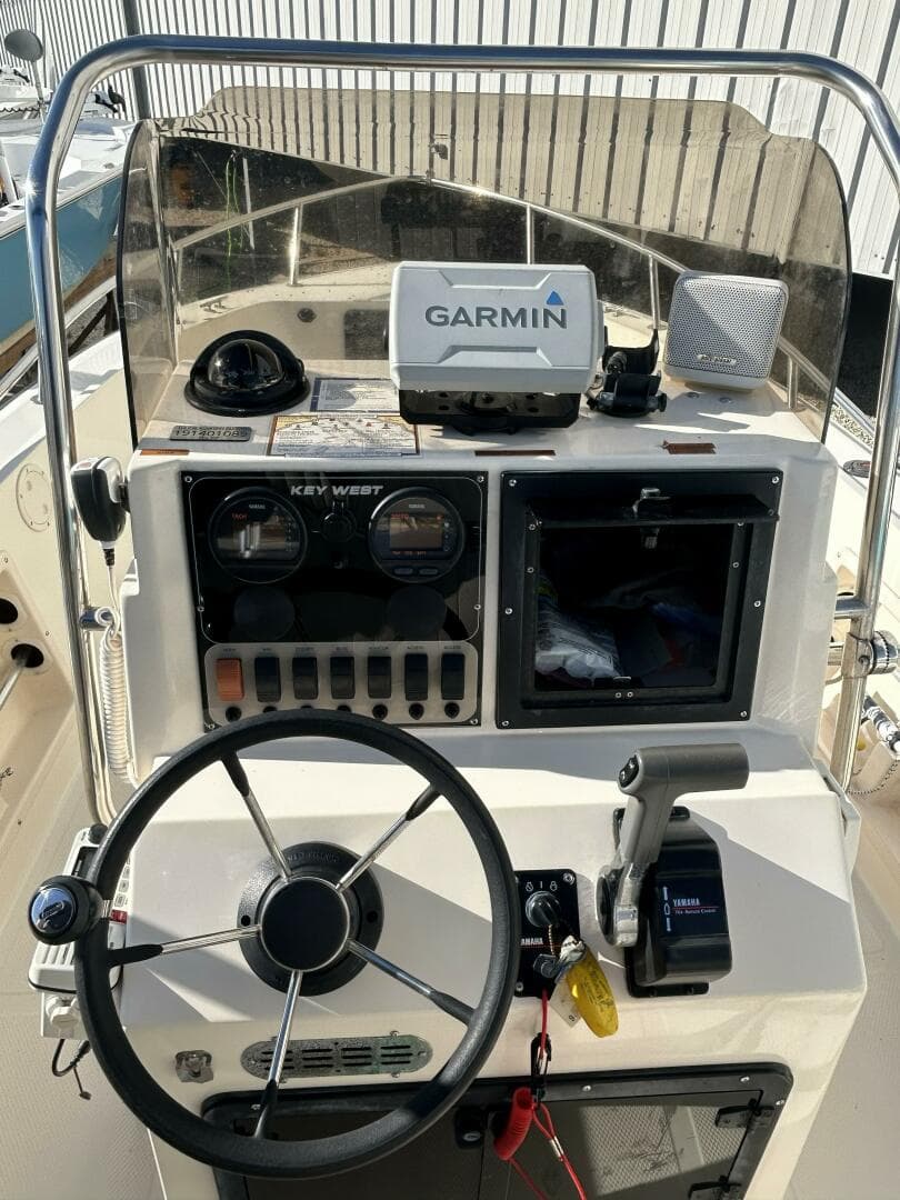 2001 Key West Sportsman — photo 18