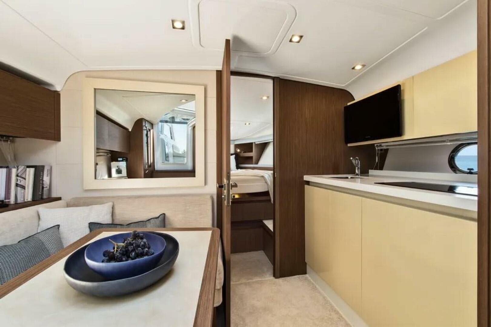 2019 Beneteau Gran Turismo 40 — photo 15