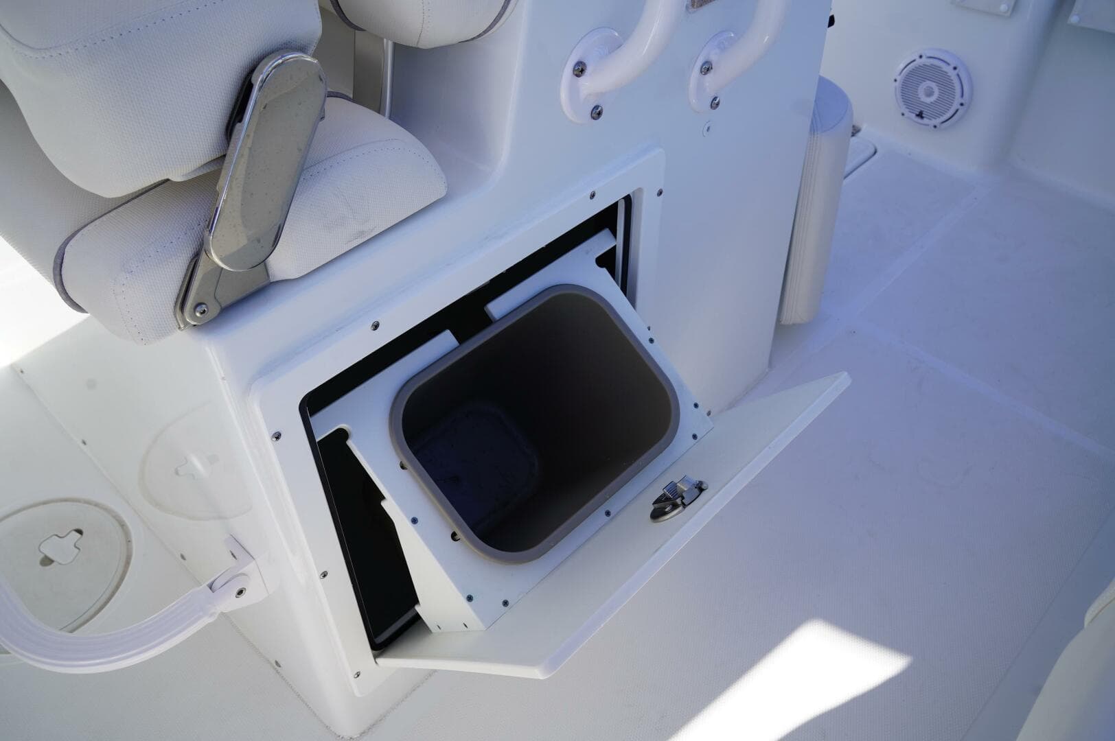 2023 Sea Hunt 275 SE — photo 18