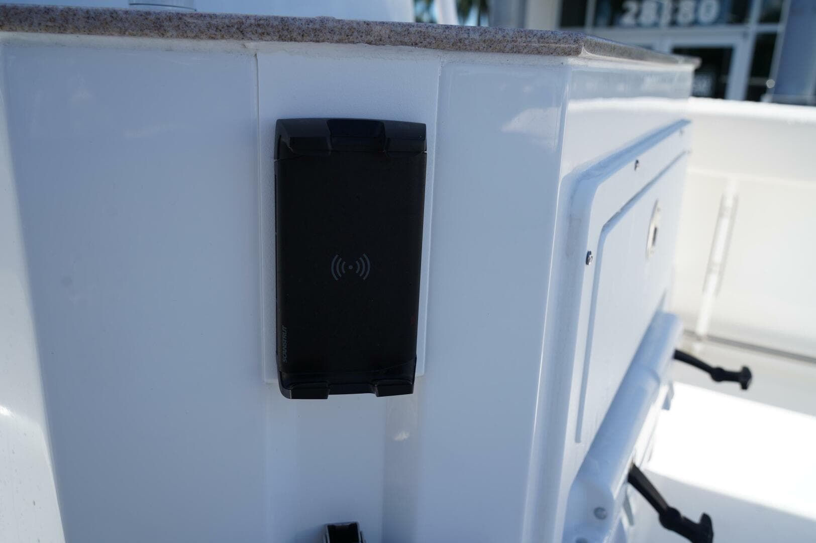 2023 Sea Hunt 275 SE — photo 9