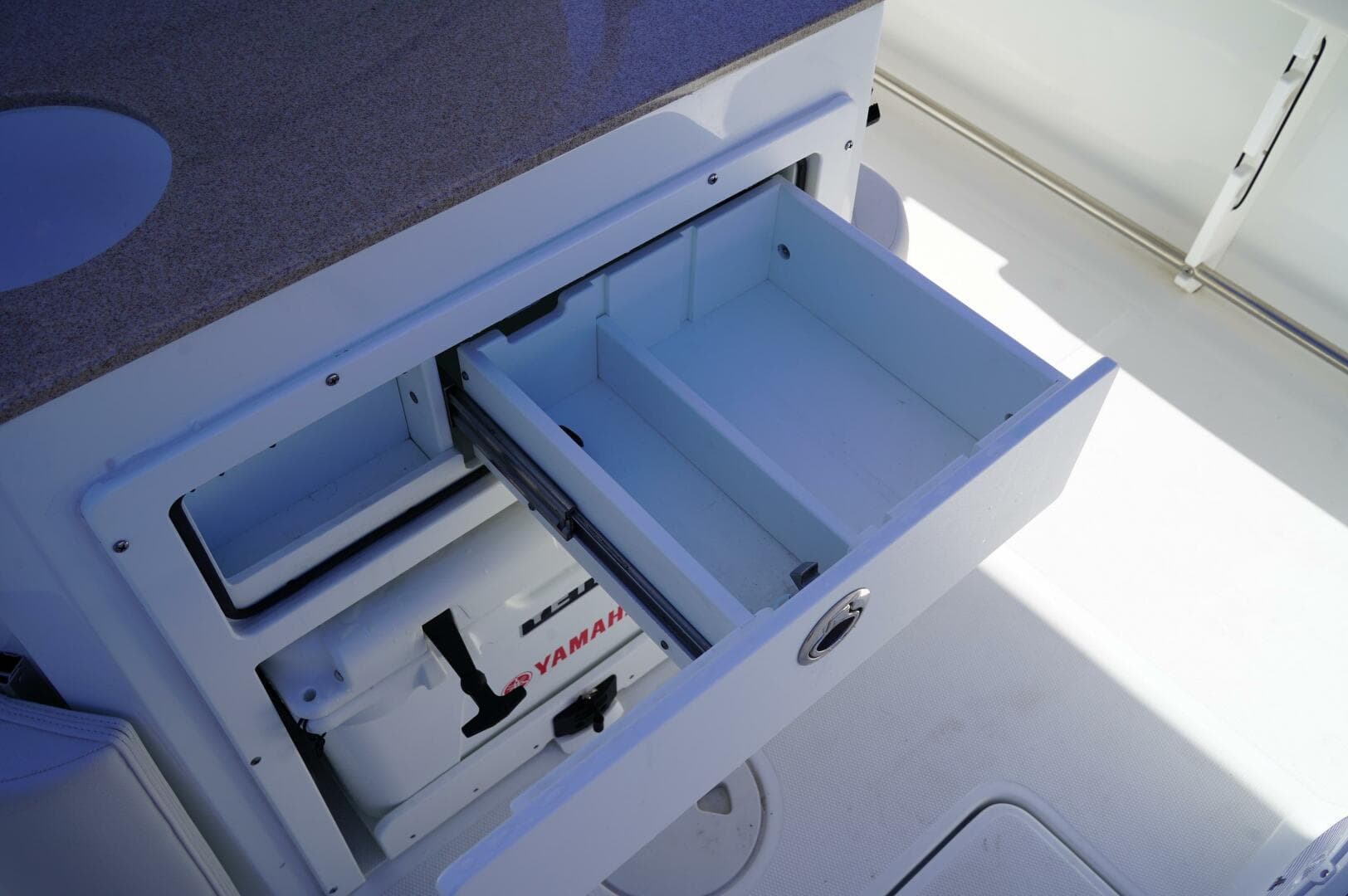 2023 Sea Hunt 275 SE — photo 8