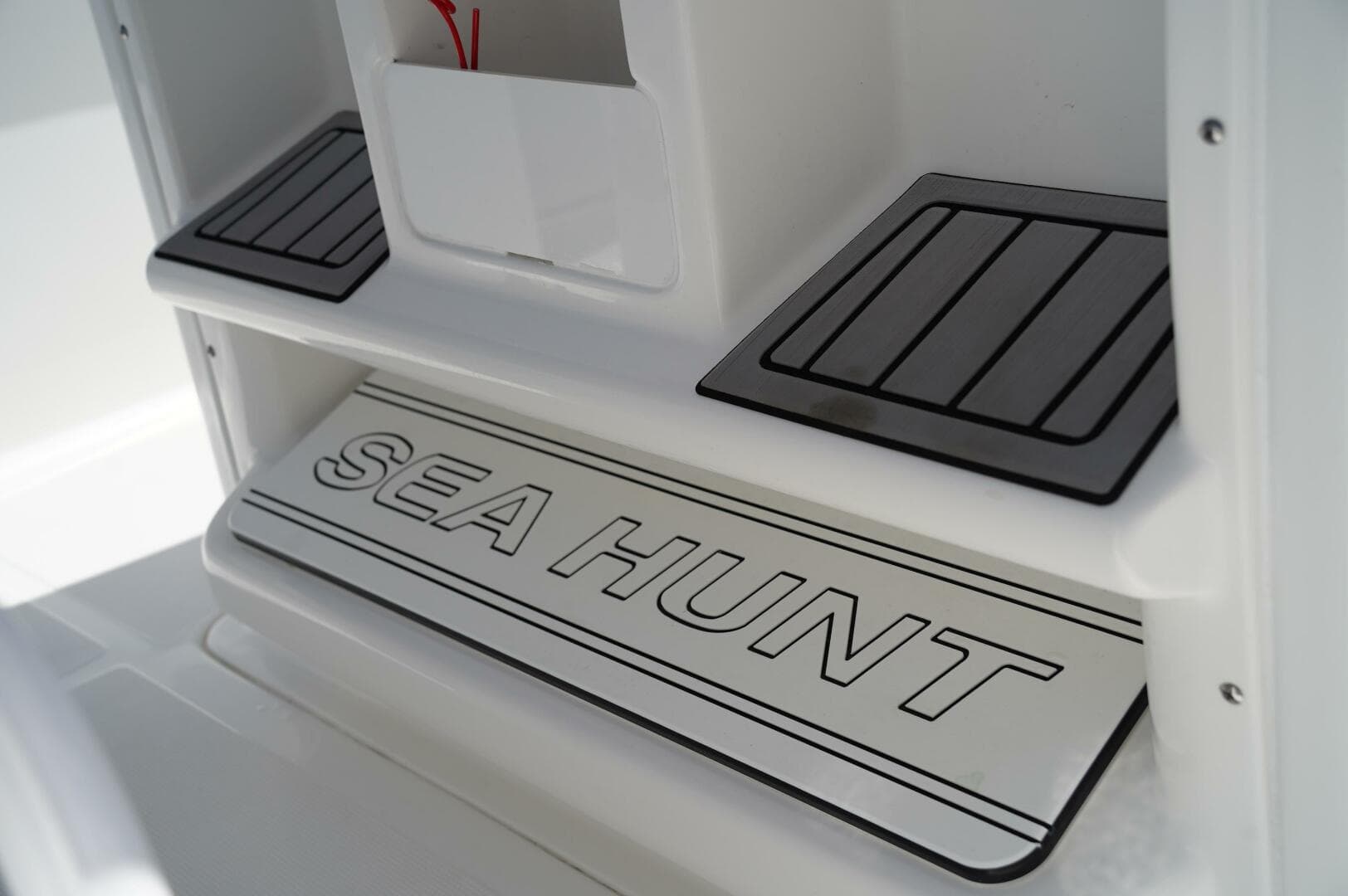 2023 Sea Hunt 275 SE — photo 21