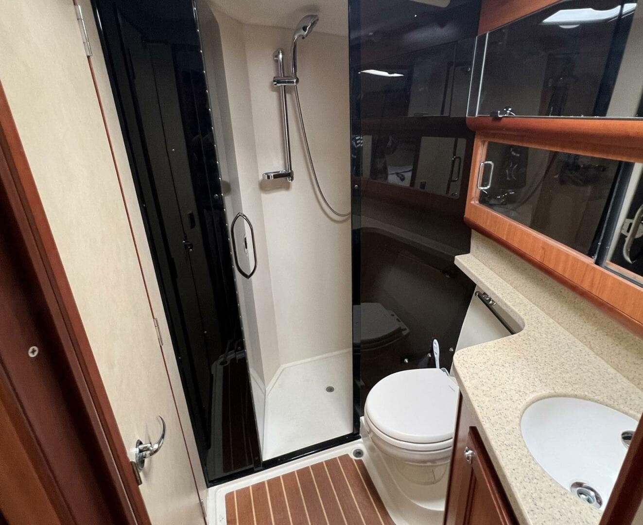 2007 Luhrs 41 Hardtop Express — photo 8