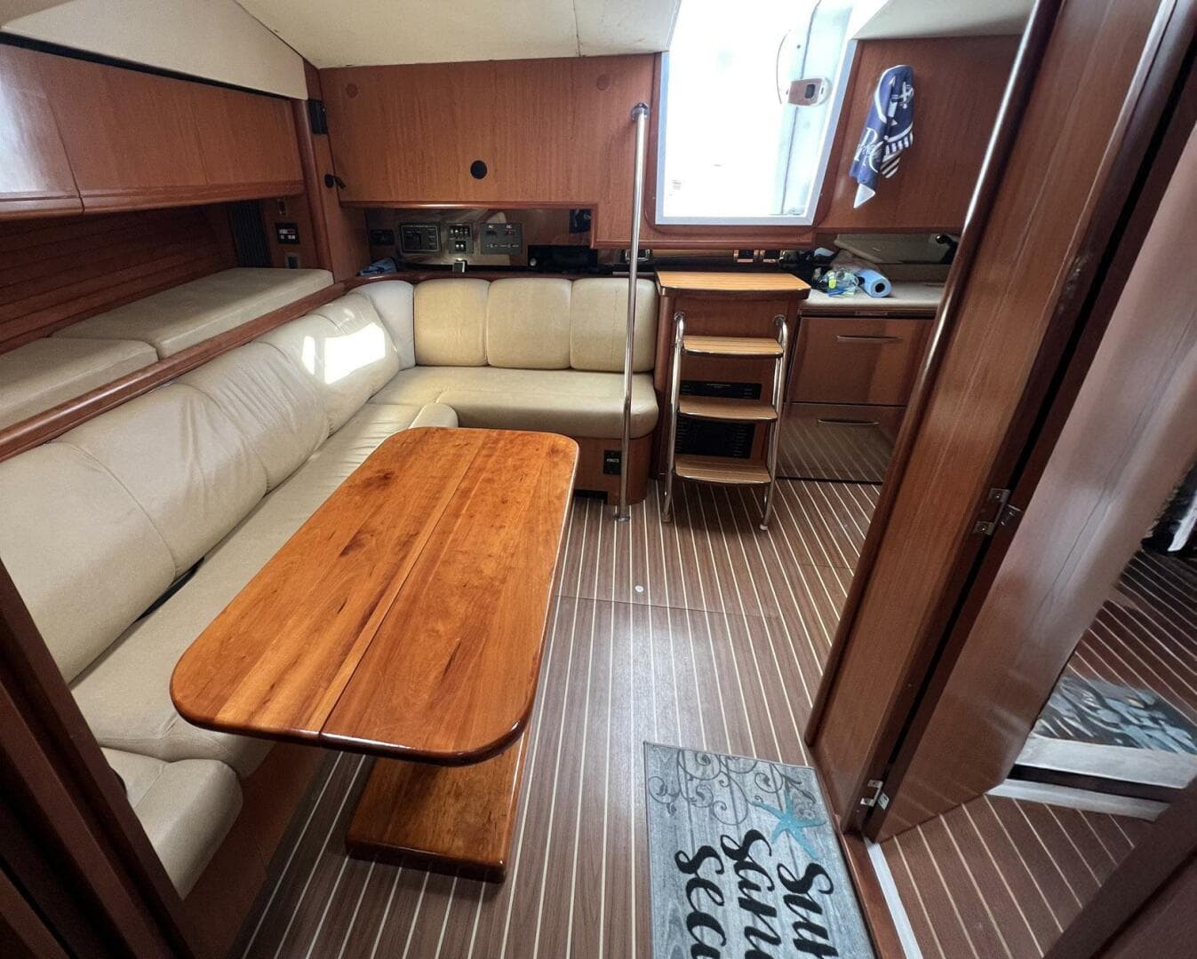 2007 Luhrs 41 Hardtop Express — photo 4