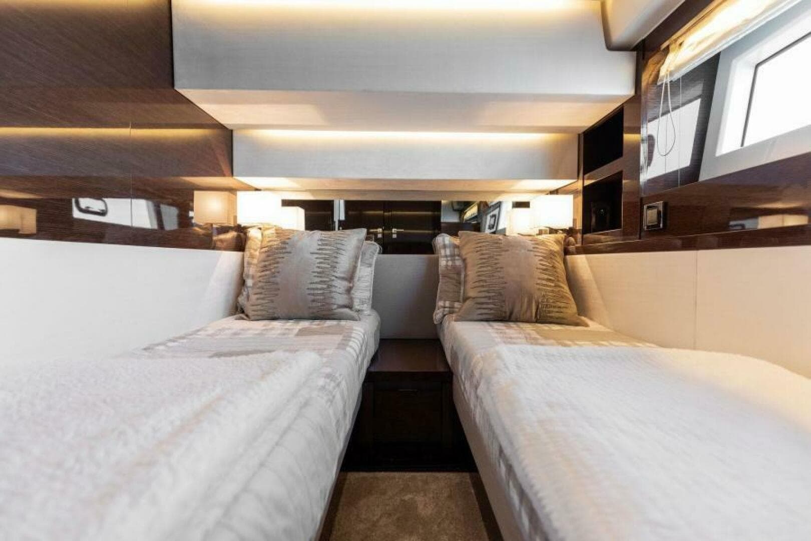 2019 Prestige 630 Flybridge — photo 45