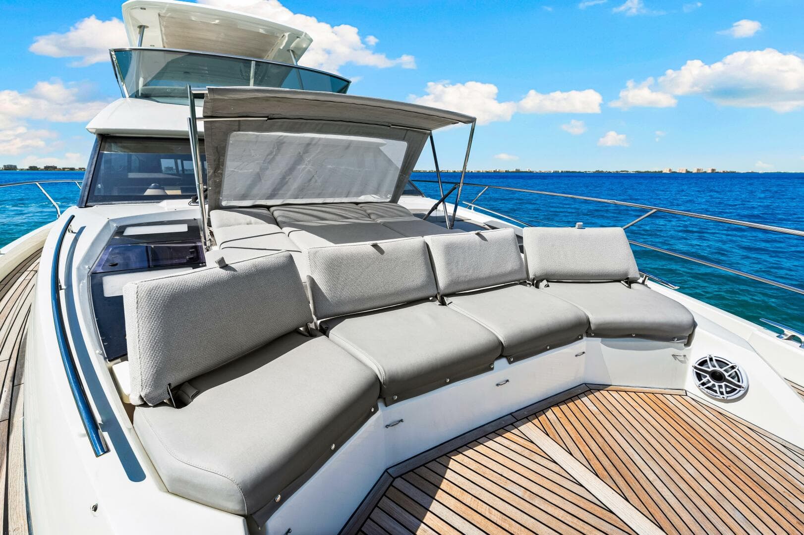 2019 Prestige 630 Flybridge — photo 17